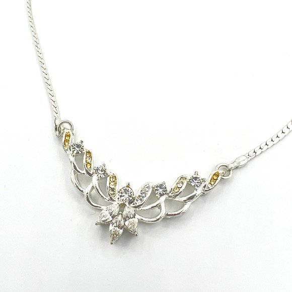 Vintage Avon Princess Elegance Necklace - Picture 1 of 3